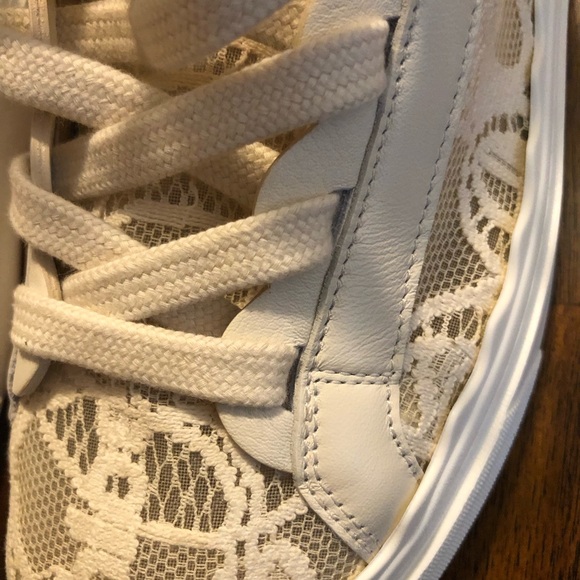 NIB $575 Chloé Lauren High Top Platform Sneaker in MILD BEIGE, Size 10US/40EU! - Picture 14 of 14